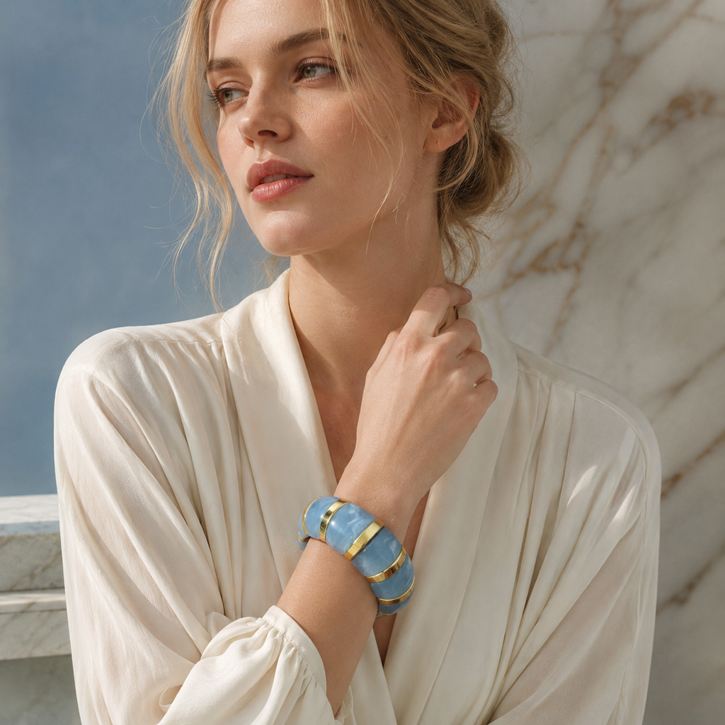 Udroze Periwinkle chunky resin stretch bangle bracelet - model wearing the bracelet