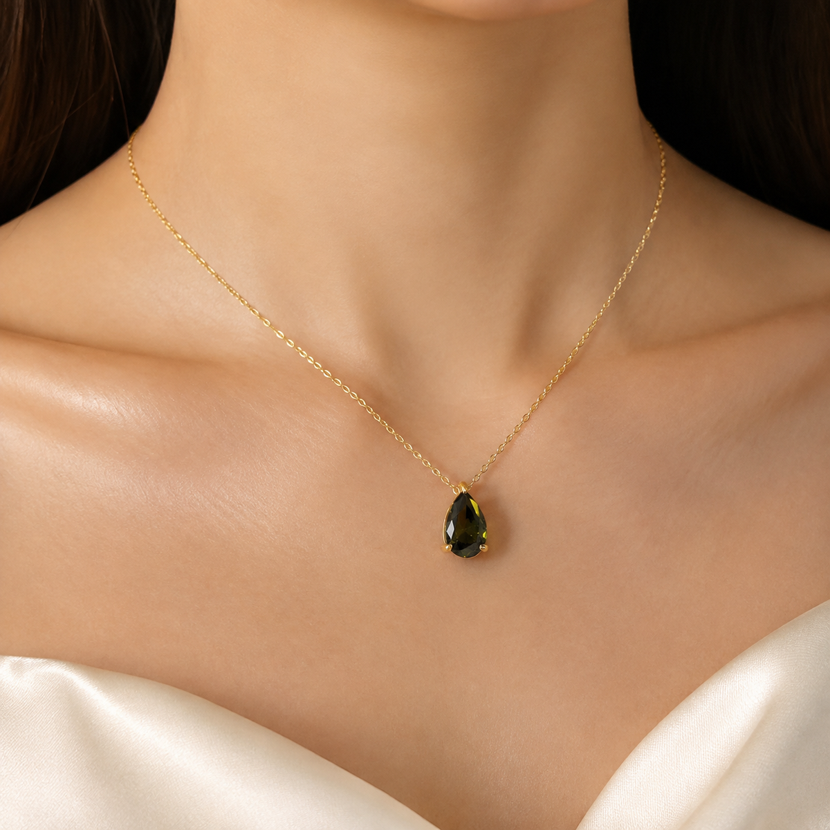 UDROZE August Olive Green teardrop birthstone necklace - pendant detail